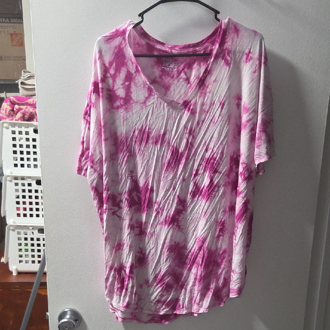 Time And Tru Pink Tie-Dye V-Neck Tee